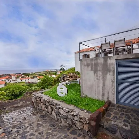 Monchique Islet View House T1