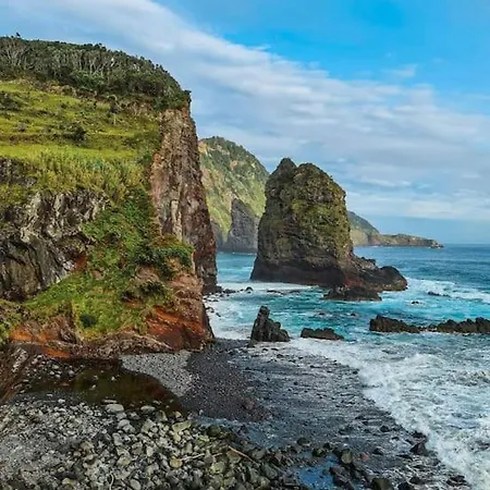 Monchique Islet View House T1